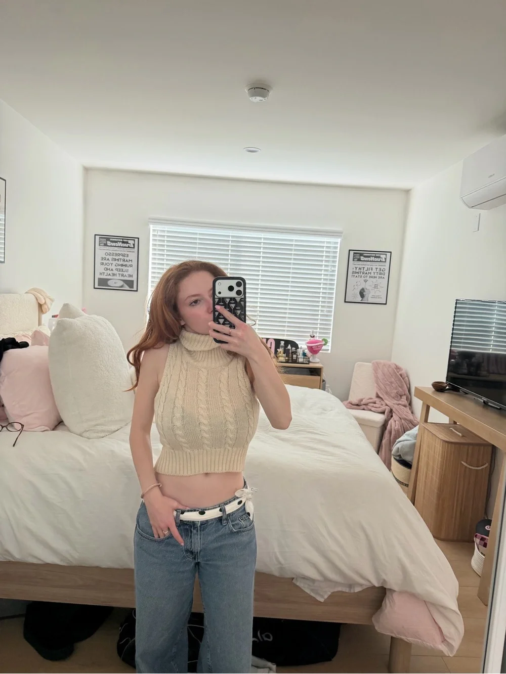 Sleeveless Cable Knit Turtleneck Crop Sweater - Cream - Picture 2 of 4